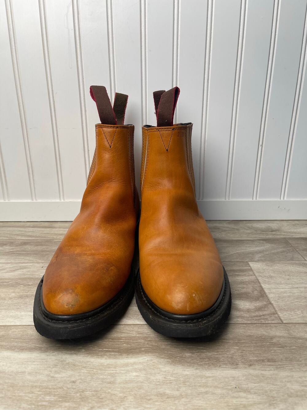 Boots Mens 12 D Workmen-V Leather Chelsea Work Pull On Goodyear Welt Honey Used